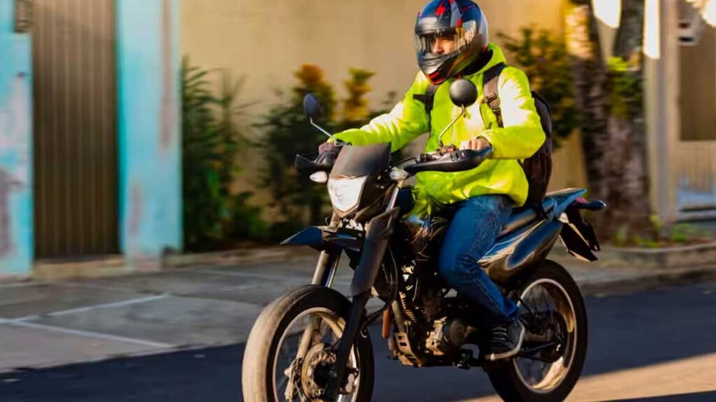 Trabajo de cobrador en motocicleta